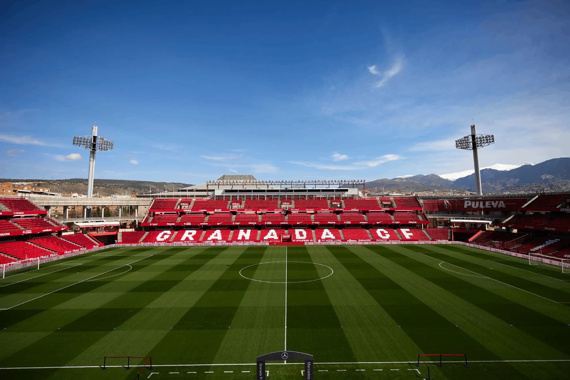 Mancomunidad Costa Tropical y Granada CF unen fuerzas para «acercar el equipo rojiblanco a la comarca costera»