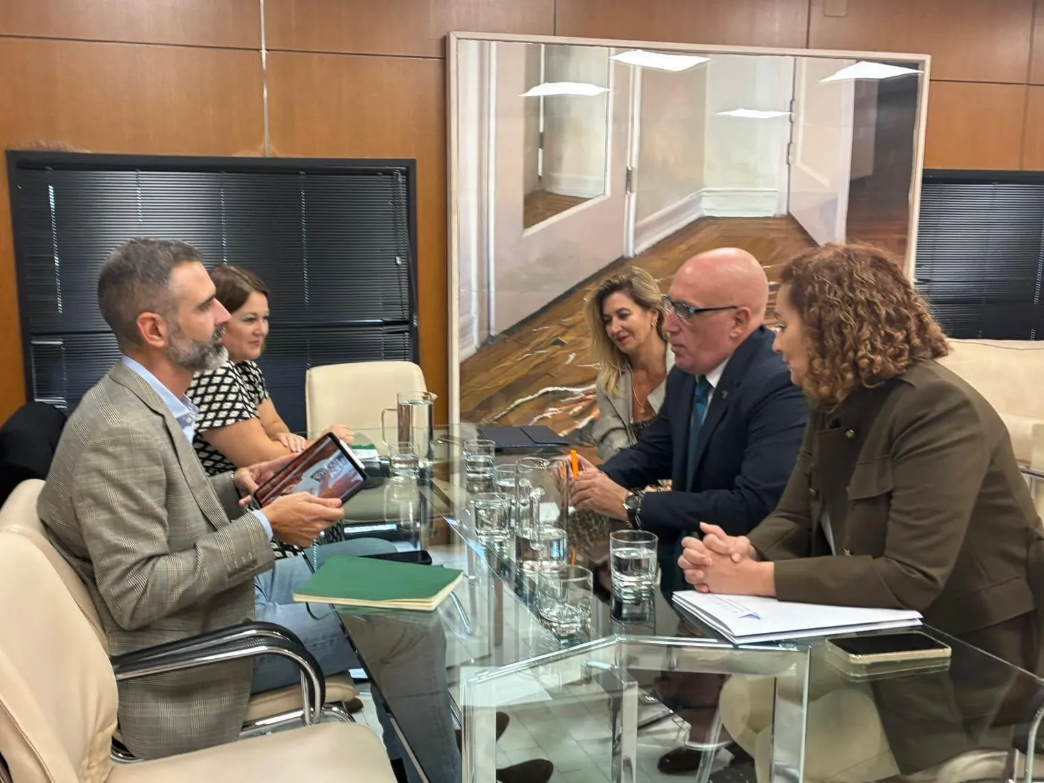 La Junta aborda con el Clúster Marítimo-Marino los próximos retos de la economía azul andaluza