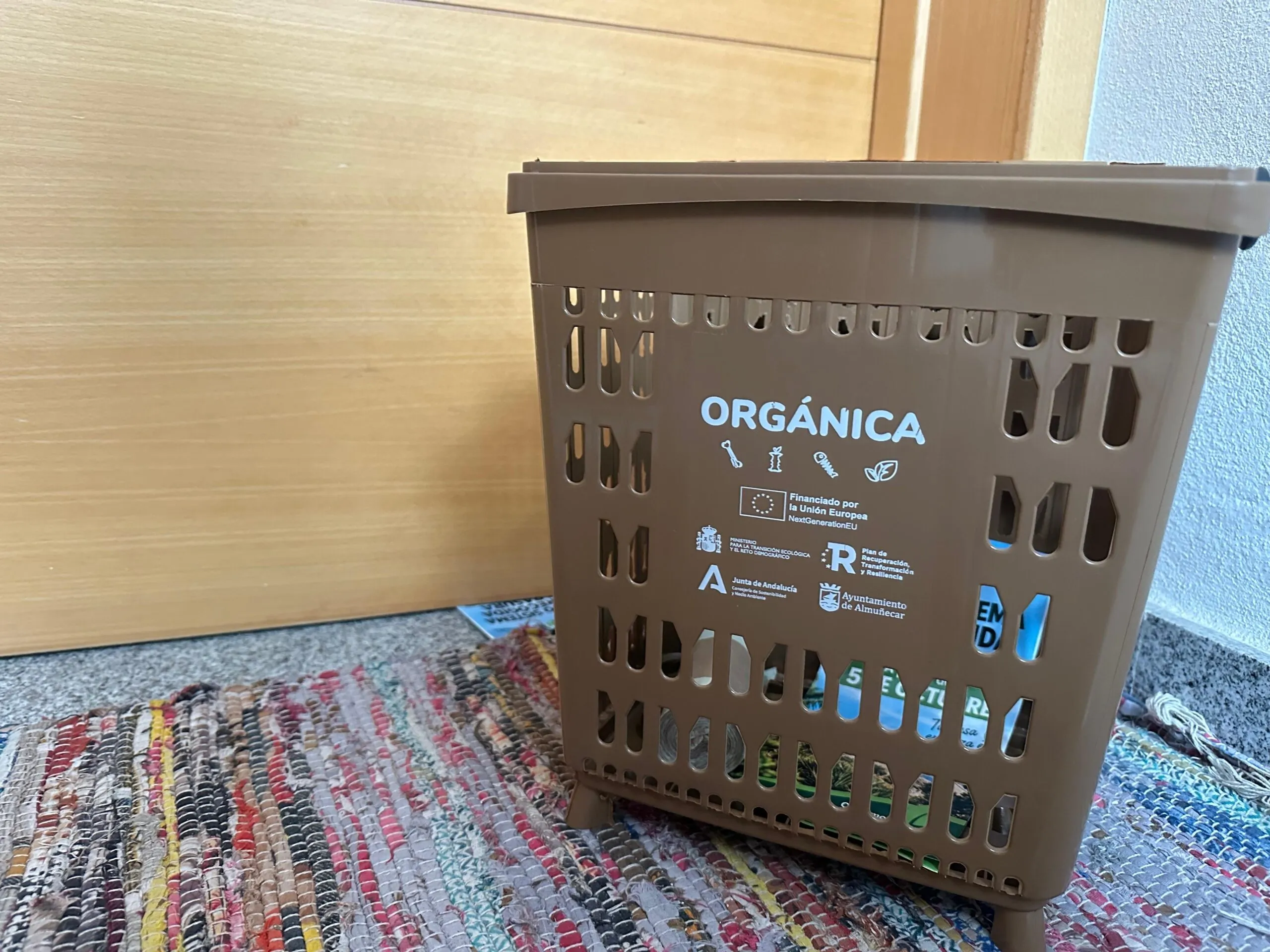 Balance positivo de la implantación del nuevo sistema de recogida de residuos en el barrio San Miguel de Almuñécar