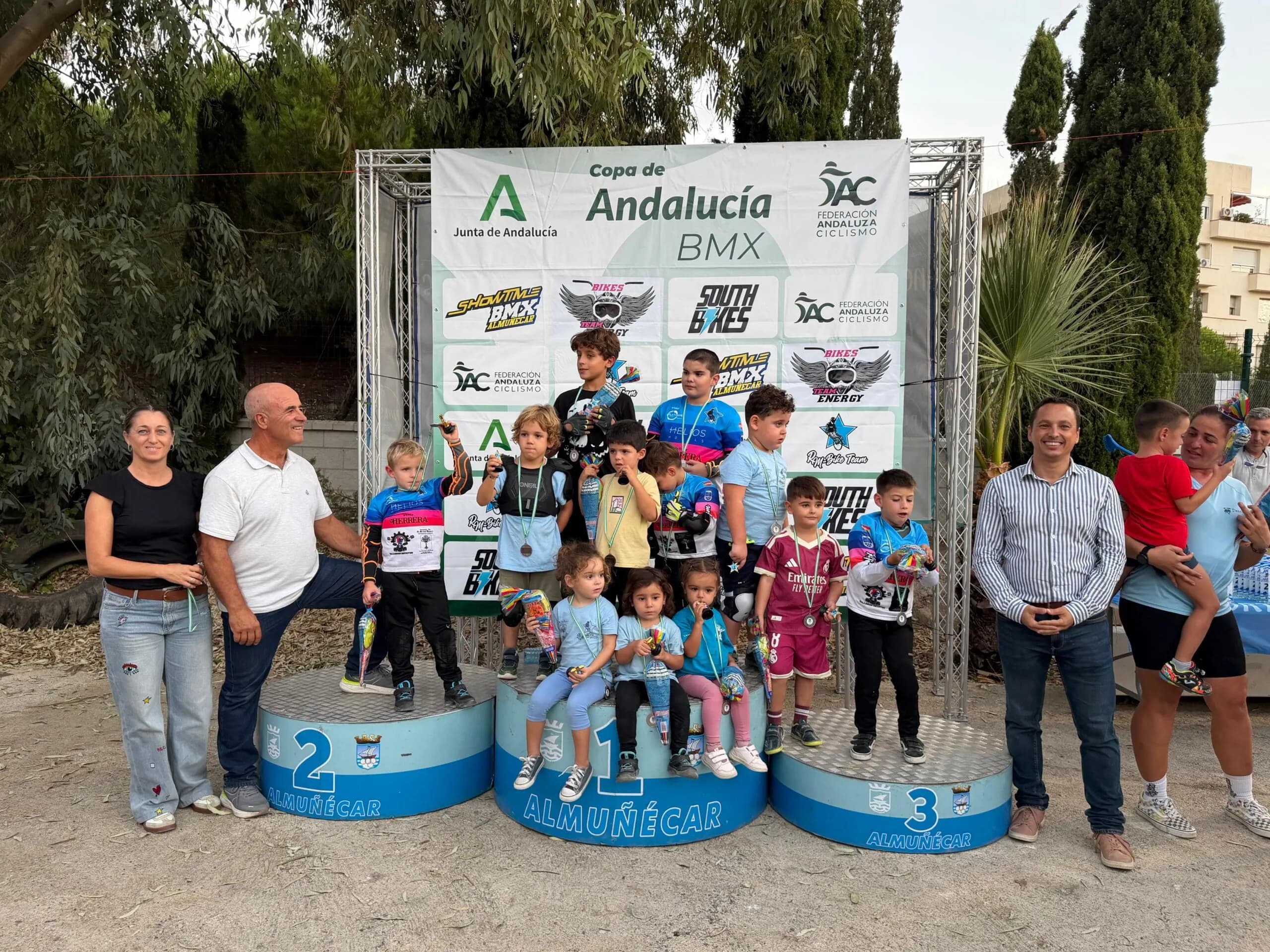Almuñécar consigue casi una treintena de podios en la tercera prueba de la Copa Andalucía BMX 2026