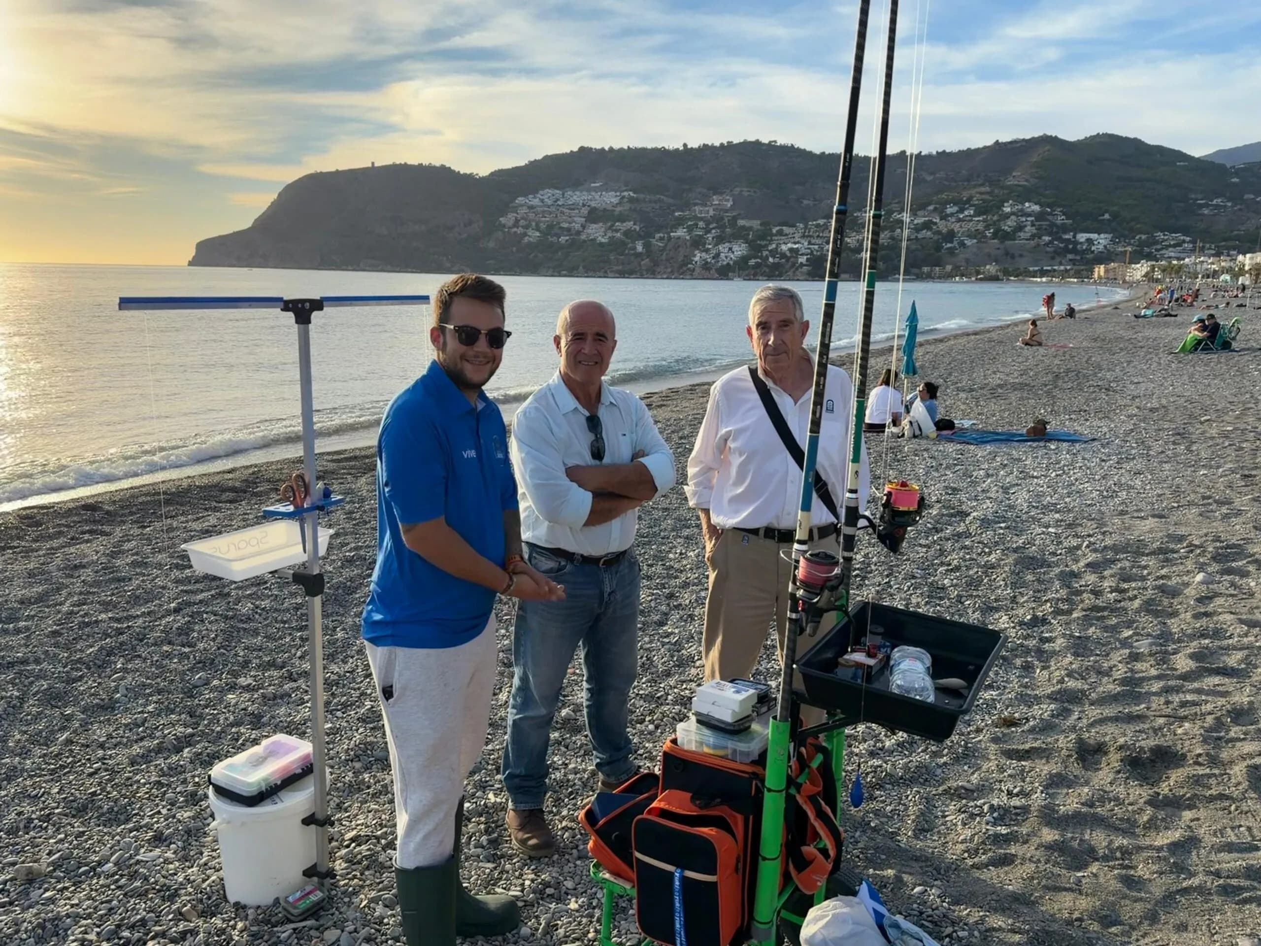 La Herradura reúne a más de una treintena de pescadores en el Provincial de Pesca de Diputación