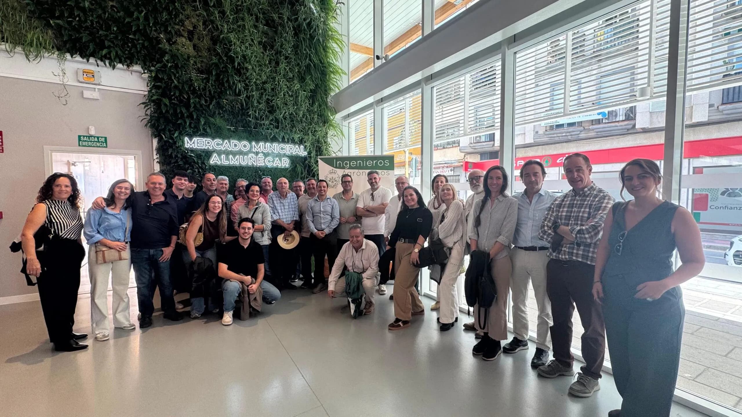 Ingenieros agrónomos de Granada descubren de cerca la agricultura subtropical de Almuñécar