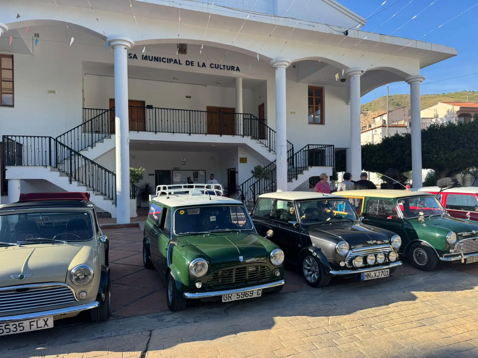 Salobreña, punto de partida de una Ruta de Mini clásicos por la Costa Tropical