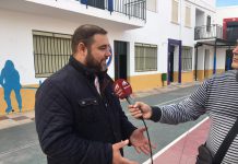 VOX Motril lamenta que los gobiernos autonómico y nacional «abandonen» a padres y alumnos ante el inicio del curso escolar