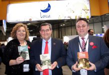 Diputación presenta en Fitur las guías lorquianas de la Vega, la Alpujarra y Guadix y Víznar y Alfacar