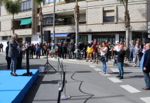 Almuñécar suspende el acto institucional del Día de Andalucía por “solidaridad y respeto” hacía la persona fallecida cerca del lugar en el interior de una furgoneta