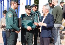 El coronel de la Guardia Civil visita el Puerto y conoce la zona donde se va a construir el nuevo cuartel