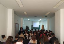 Más de medio centenar de personas asisten al curso de Manipulación de Alimentos del área de Formación y Empleo en la Villa