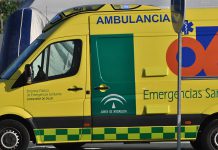 Tres hombres y una mujer resultan heridos en un accidente de tráfico en Caniles (Granada)