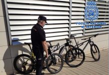 Detenidos tres individuos y recuperadas tres bicicletas de alta gama valoradas en cerca de 30.000 euros que habían sido robadas de una tienda especializada en ciclismo