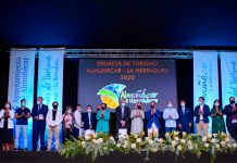 El Patronato de Turismo de Almuñécar – La Herradura rindió homenaje a los colectivos profesionales por el esfuerzo de empresarios y trabajadores ante la pandemia