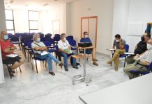 La Federación Andaluza de Montañismo presenta en la Costa su plan director para desarrollar nuevas rutas y dotar a la comarca de infraestructuras de senderismo