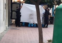Hallada en Motril una mujer muerta junto a la puerta de salida de su casa
