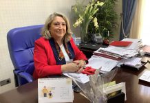 La alcaldesa de Almuñécar lanza un manifiesto con motivo de la Fiesta Nacional