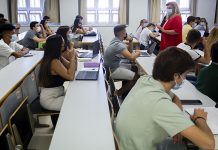 Andalucía mantiene la convocatoria de Oposiciones al Cuerpo de Maestros para 2022, cuya primera prueba está programada para el 19 de junio