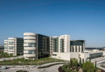 Cinco personas resultan heridas en un accidente de tráfico en Granada capital