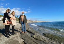 El PP reclama al Gobierno medidas efectivas para garantizar la arena y la accesibilidad de la playa de Carchuna-Calahonda