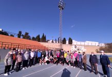 Los mayores recuperan su actividad física al aire libre gracias a un convenio municipal con el IES Martín Recuerda