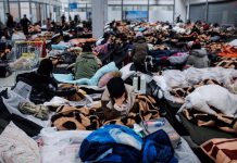 El Arzobispado organiza una caravana de vehículos a la frontera para trasladar refugiados