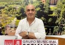El PSOE pide a la alcaldesa, ahora que está en Madrid, que reclame a Juanma Moreno la contratación de los sanitarios que faltan en los ambulatorios y el Hospital de Motril