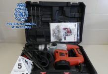 La policía desarticula en Granada un grupo itinerante especializado en robos en oficinas y frustra el asalto a una empresa de donde recuperan más de 25.000 euros