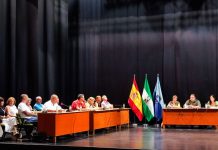 La corporación sexitana aprueba seguir con la tramitación del PGOU a través de la LOUA