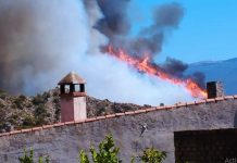La alcaldesa de Motril pone a disposición las instalaciones municipales «por si hubiese desalojos por el incendio en Los Guájares»
