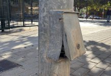 El PSOE alerta «del peligro que supone para la ciudadanía las decenas de farolas con cajetines abiertos o las bases partidas en el barrio de Los Álamos»