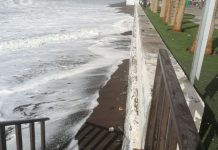 El temporal de poniente se come las playas de la Costa Tropical