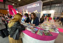 Albuñol se promociona en FITUR como un municipio que «te adentra a la naturaleza y al mar»