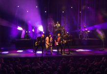 El mayor espectáculo internacional homenaje a dIRE sTRAITS llega a ATARFE (Granada) en noviembre con bROTHERS iN bAND