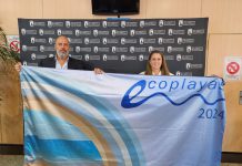 La sexitana playa Puerta del Mar galardonada con la bandera de Ecoplayas