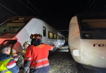Trece heridos tras la colisión de dos trenes en Málaga
