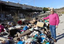 AxSí denuncia que el Punto Limpio de Motril está rodeado por un vertedero ilegal