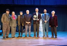 El poeta onubense Manuel José de Lara Ródenas recibe el II Premio Internacional de Poesía La Herradura “Paulino Álvarez” por su obra “Azulada Blancura”