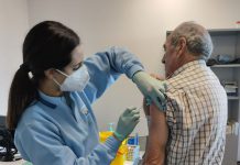 Andalucía volverá a vacunar sin cita frente a la gripe y Covid-19 los días 19, 20 y 21 de diciembre