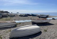 Los barcos indocumentados o sin matrícula serán retirados de las playas de Almuñécar