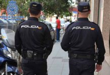 Una mujer mayor de Motril es víctima de un caso de sustracción de dinero en efectivo y joyas por el timo de la estampita