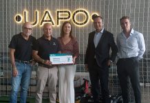 El equipo solidario de Cajamar dona 16.000 euros a la Fundación UAPO Granada