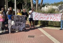 IU Motril crítica la actuación «autoritaria del gobierno local y el desprecio a los vecinos de Arenas de Poniente» y exige una solución acordada, conforme a criterios de seguridad y accesibilidad