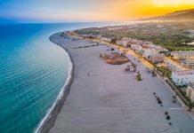 El Ayuntamiento inicia los trámites para instalar un botiquín farmacéutico en Playa Granada