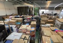 Motril y la Costa Tropical se vuelcan con Valencia: unos 30.000 kilos de alimentos y ropa se preparan para llegar hasta los municipios más afectados