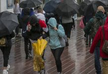 Activado el aviso rojo por lluvias en Almería: Valle del Almanzora y Los Vélez, Nacimiento y Campo de Tabernas donde se ha enviado un mensaje masivo de información a la población afectada