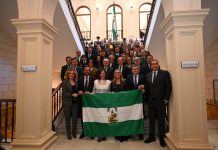 La Junta apela en Granada por «esa Andalucía que defiende su autonomía frente a los agravios»