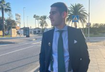 Una fotografía de Carlos Salcedo, protagonista del Cartel Oficial de la Semana Santa de Motril 2025