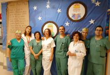 Los profesionales del Área Sur de Granada reutilizan material sanitario para decorar el hospital y los centros de salud por Navidad