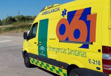 Dos fallecidos y tres heridos en un accidente de tráfico en Castellar de la Frontera