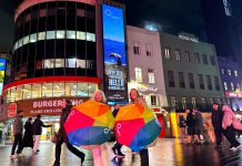 Motril presenta su campaña turística “Adiós sombrilla, hola parasol” en la feria World Travel Market de Londres