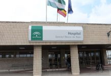 Hospitalizados dos ancianos por un incendio de vivienda en la localidad granadina de Caniles