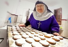 Las RRMM Nazarenas de Motril encienden sus fogones para elaborar los dulces tradicionales en Navidad